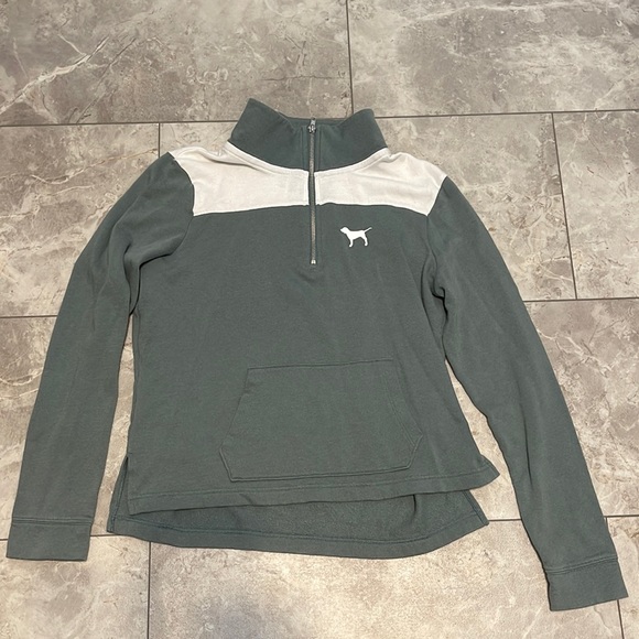 PINK Victorias Secret half zip sweatshirt. Front pocket. Size M. - Picture 1 of 7